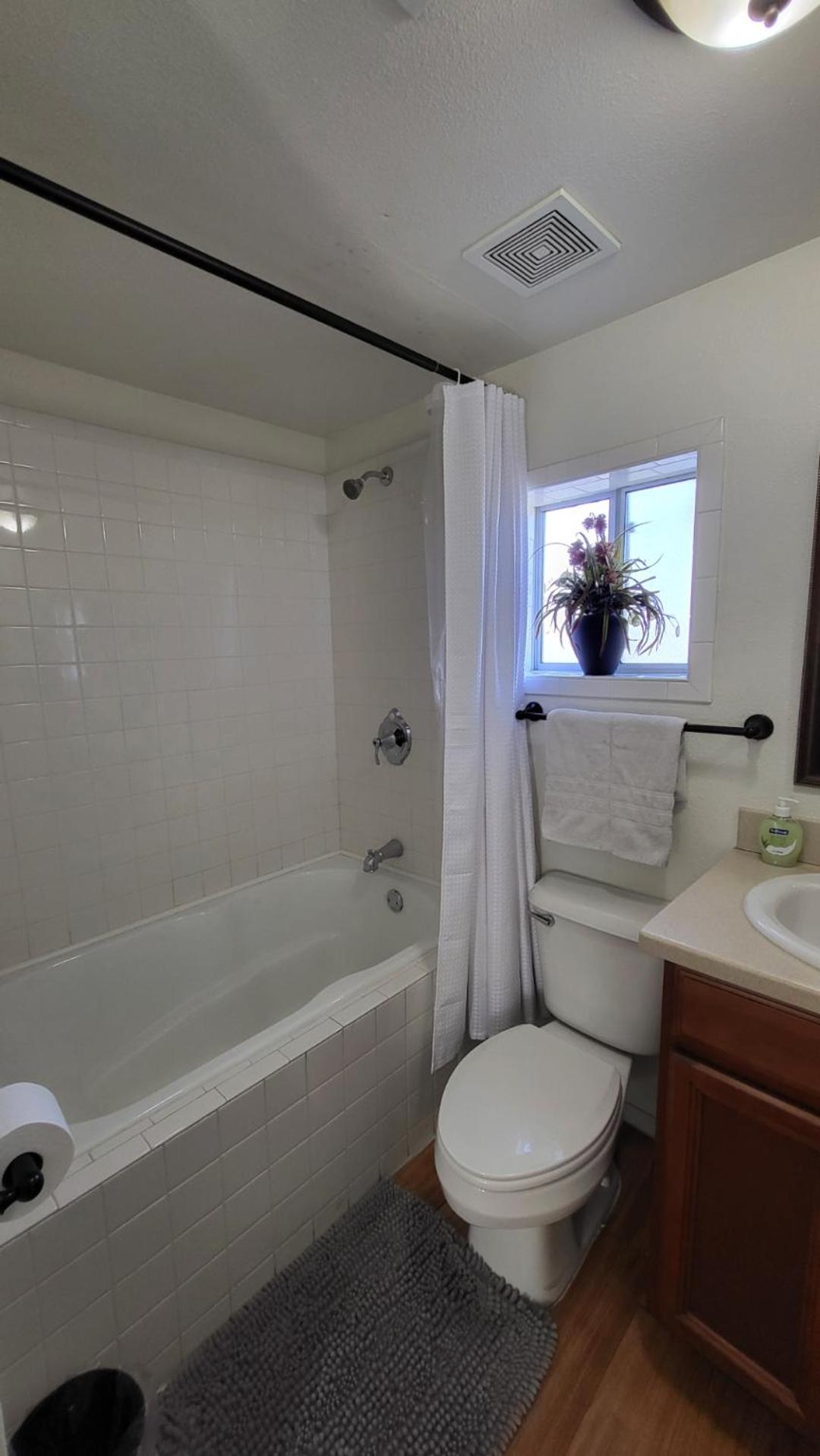 U5 - Welcoming 2-story 2 Bedroom & 2 Ba In Dt Phx With Pkg * Phoenix